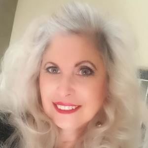 Meet your Posher, Roxanne